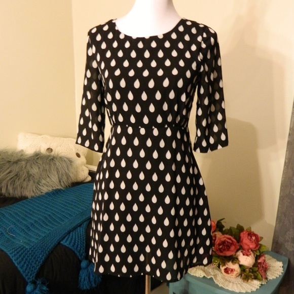 Kling Dresses & Skirts - NWOT KLING super cute raindrop dress